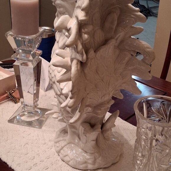 Elegant Porcelain Rooster Decorative Figurine; Dining Room/Foyer/Hallway - Picture 3 of 6
